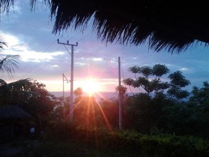 Eksotisme Lombok Dilihat Dari Balik Bukit Melase