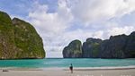 Eksotisnya Pantai Phi-phi Island