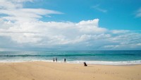 Garis pantai Kijingan yang luas dan bersih