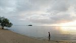 Eksotisnya Sunset di Pantai Tanjung Pendam Belitung