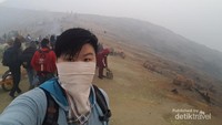 Berpose di trek Ijen