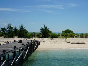 Gadis-gadis Cantik di Pulau Cantik Kodingareng Keke