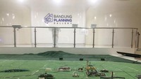 maket raksasa dgn video mapping