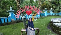 Ayunan di taman Gardu Pandang Kaliurang