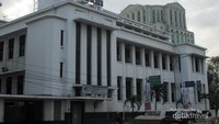 Gedung Bank Mandiri Cabang Jalan Balai Kota