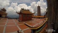 Kuil Gua Chin Swee dan Pagoda 9 Lantai