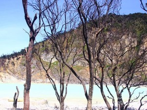 Gersang Tapi Eksotis, Itulah Kawah Ciwidey