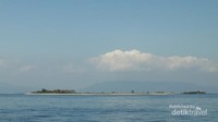 Gili kondo latar Pulau Sumbawa
