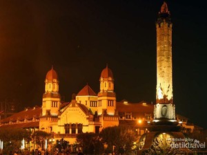 Gimana Sih Rasanya Memotret Lawang Sewu Saat Malam?