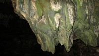 Stalagtit cantik di Goa Raminan