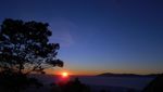 Golden Sunrise & Lautan Awan yang Menawan di Puncak Panderman