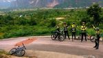 Gowes di Antara Tebing Cadas di Lembah Harau