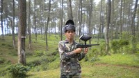 Bisa juga bermain paintball (Grafika Cikole)