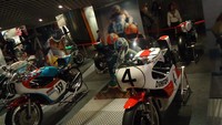 motor-motor para pembalap dunia yang terpajang apik di Grand Prix Museum