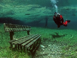 Green Lake, Taman Bawah Air di Austria