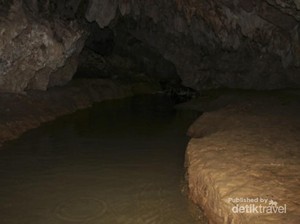 Gua di Sawarna Ini Konon Masih Dihuni Ular Besar