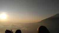 Sunrise di Puncak Andong