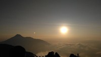Sunrise di Puncak Andong
