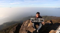 Narsis di puncak Gunung Arjuno 3.339Mdpl
