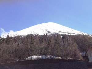 Gunung Fuji dan Salju Abadi