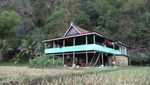 Gunung Karst yang Gagah di Berua, Sulsel