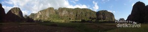 Gunung Karst yang Gagah di Berua, Sulsel