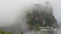 Puncak Gunung Lima