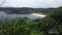 Pemandangan dari atas Gunung Tunak