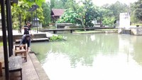 Kegiatan memancing ikan