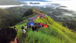 Hanya Kalimantan Barat yang Punya 3 Bukit Secantik Ini
