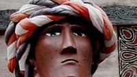 Sigale-gale, boneka kayu yang dibuat untuk membahagiakan Raja Rahat, raja dari salah satu kerajaan di Pulau Samosir