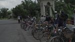 Hari Minggu, Santai Naik Onthel di Jambi