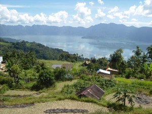Hening, Tenang, dan Damai di Danau Maninjau