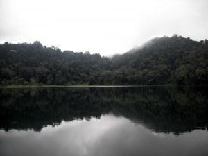 Heningnya Alam di Danau Ranamese, NTT