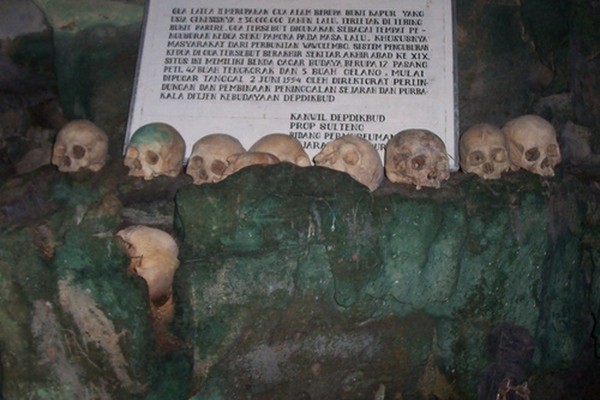 Hiii! Ada Gua Penuh Tengkorak di Sulawesi Tengah