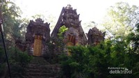 Pura di kaki trek pendakian Gunung Batur
