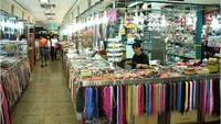Sudut toko di Dongdaemun (visitkorea.or.kr)