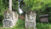 Makam batu