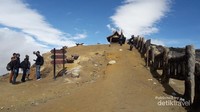 Senangnya sudah tiba di puncak