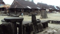 Tempat raja - raja atau kepala suku yg dimuliakan