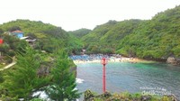 Keindahan Pantai Gesing dari tebing Pantai Buron