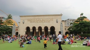Ide Ngabuburit di Alun-alun Paling Hits