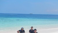 Snorkeling sepuasnya