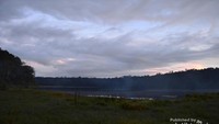 Suasana Danau Buyan menjelang malam