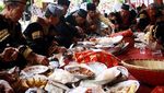 Ikutan Tradisi Makan Bajamba, Yuk!