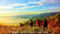 Menunggu sunrise