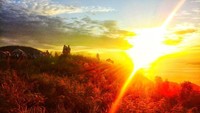 Cantiknya Sunrise di Danau Toba