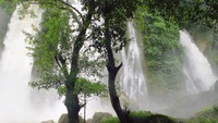 Curug Cikaso yang menawan