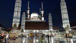 Indahnya Kelenteng Sam Poo Kong dan Masjid Agung Semarang