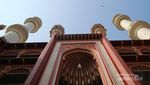 Indahnya Masjid Terbesar di Kolkata